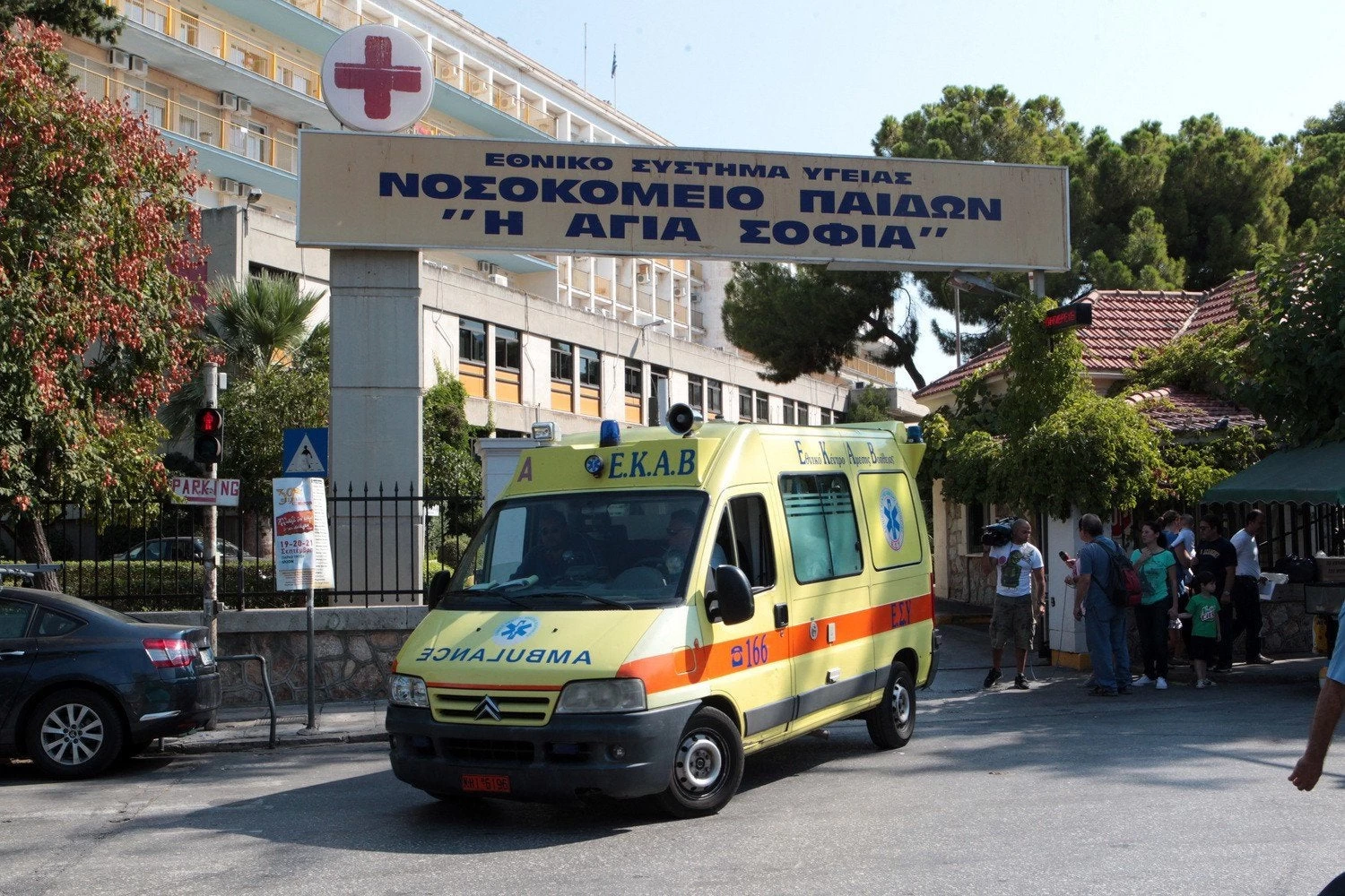 Αργυρούπολη: Κρίσιμη η κατάσταση του 12χρονου που παρασύρθηκε από ταξί